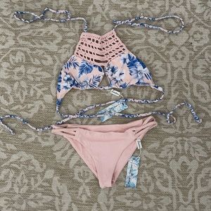 FRANKIES BIKININS Mimi Top and Kaia Bottom